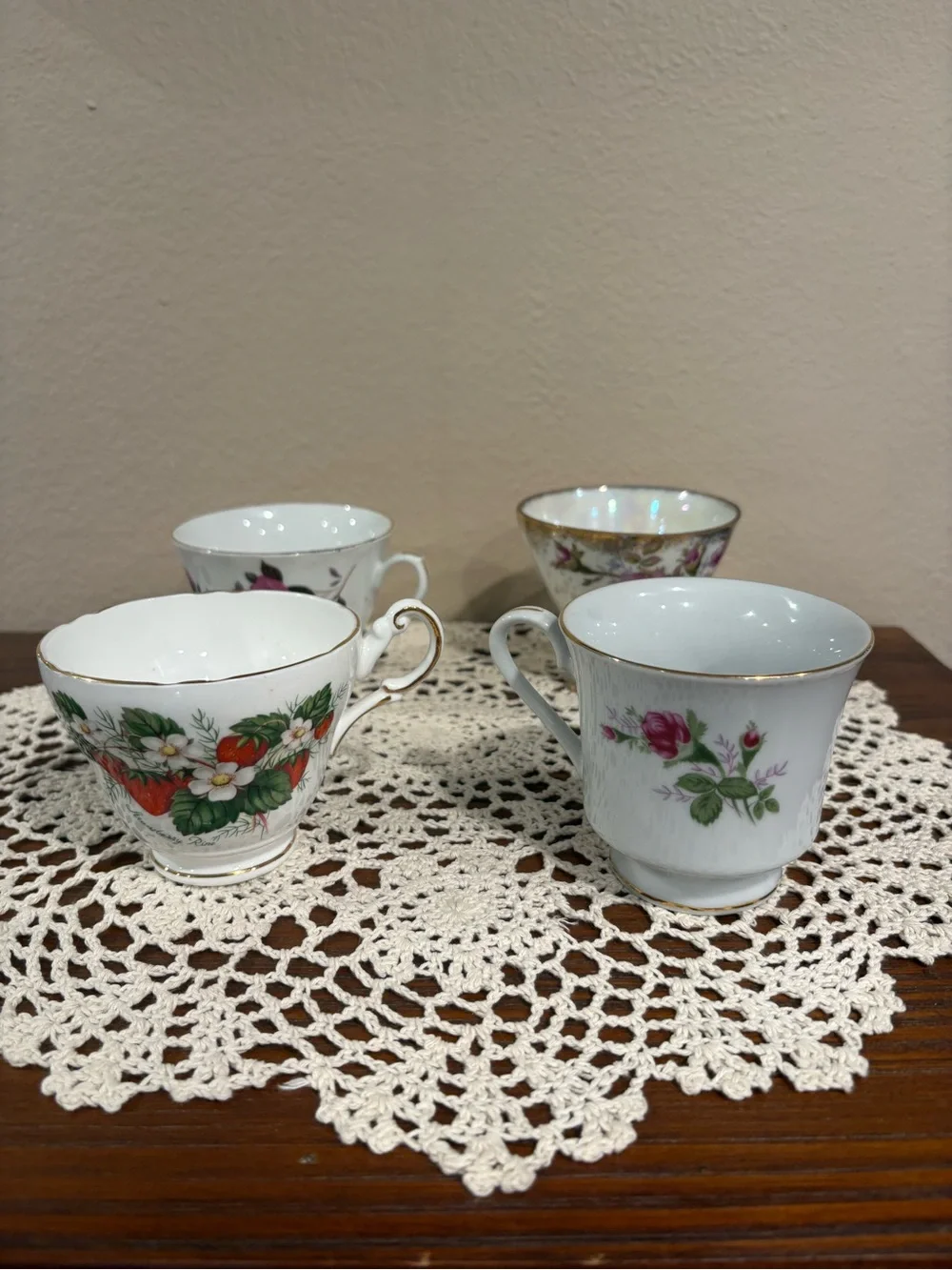 VTG Mismatched Tea Cups Lot of 4 Pink Rose Floral China Party Decor No Saucers